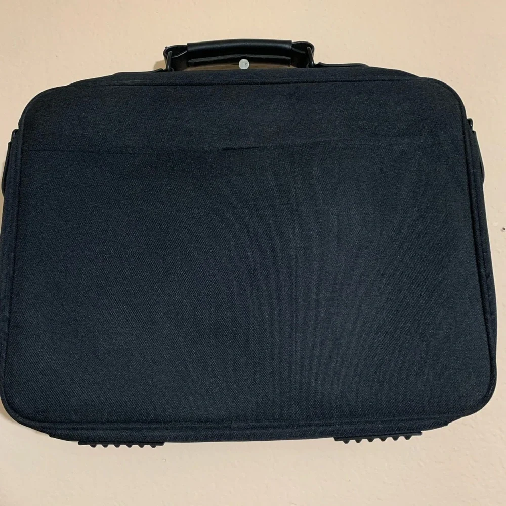 Targus • Black Classic Briefcase Messenger Carry Case Laptop Bag